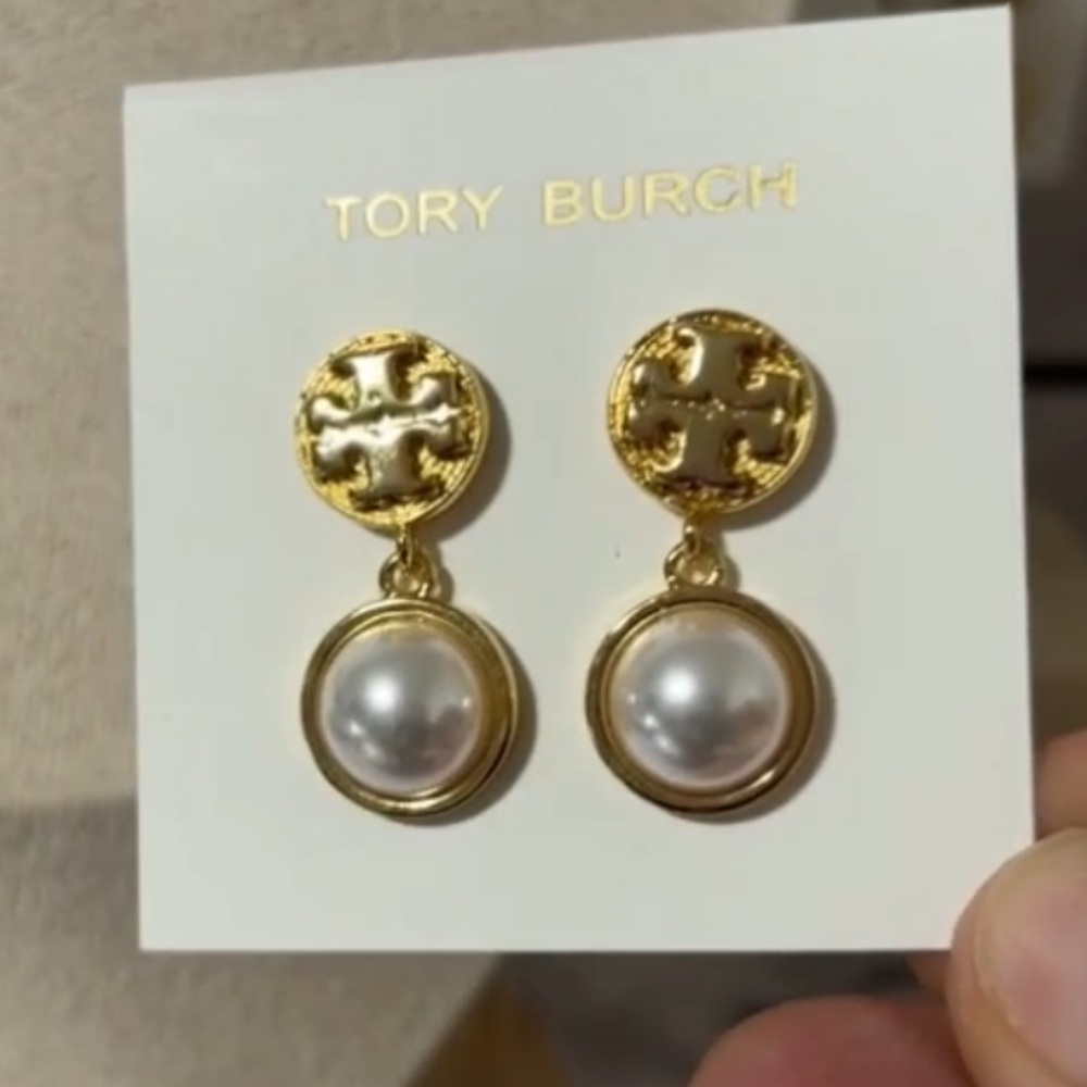 NWT Tory burch Elegant Gold and Pearl Drop Earrings - Picture 5 of 7